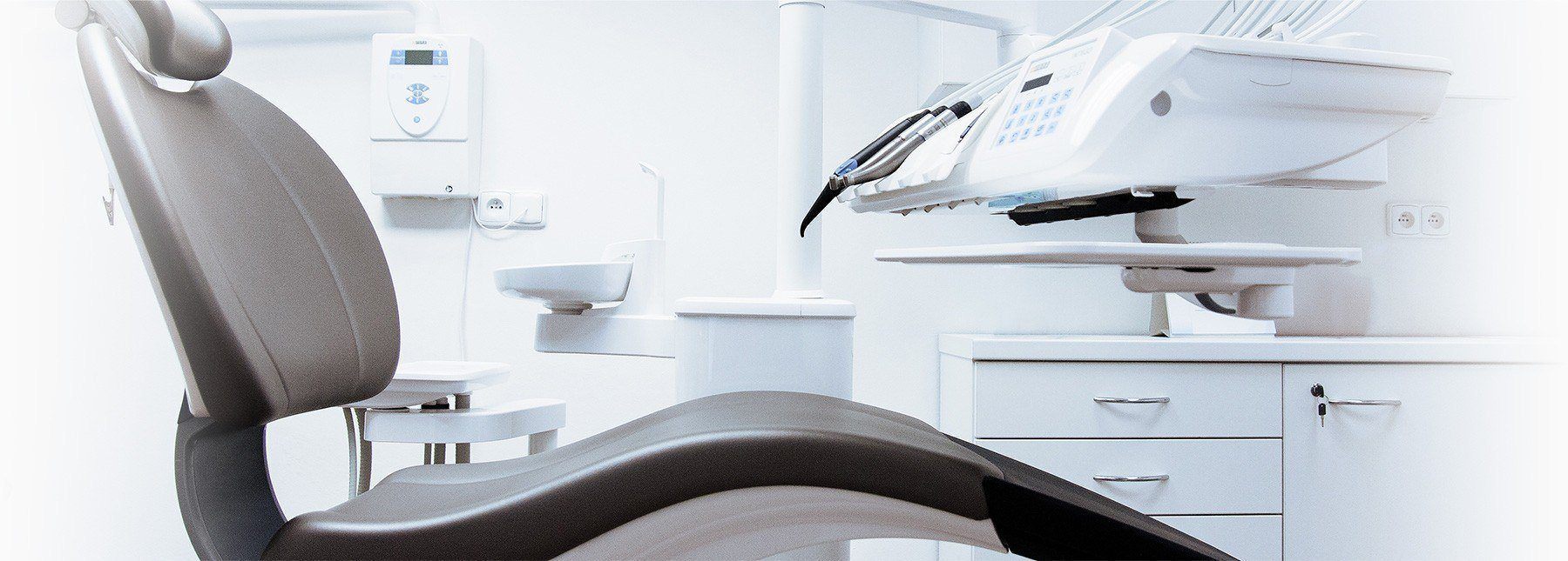Dentist office cleaning services in NYC by SanMar building services LLC